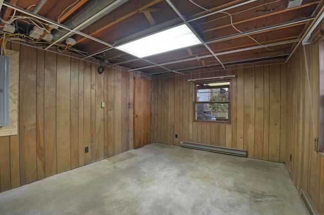 707 Lorraine Avenue, Waterloo, IA 50701