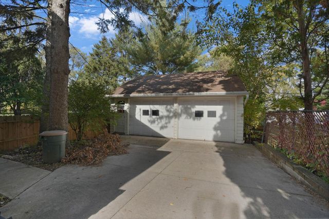 707 Lorraine Avenue, Waterloo, IA 50701