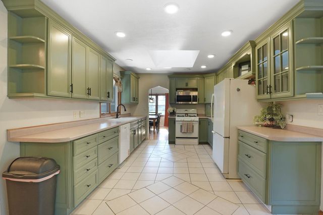 707 Lorraine Avenue, Waterloo, IA 50701