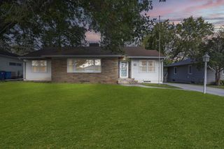 707 Lorraine Avenue, Waterloo, IA 50701