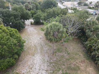 2619 Hiawatha Avenue, West Palm Beach, FL 33409