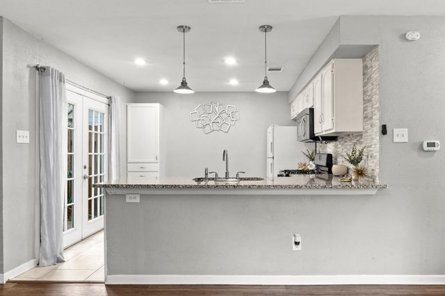 8330 Fathom CIR 501, Austin, TX 78750