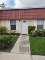 645 Marlboro Oval 645, Lake Worth, FL 33467