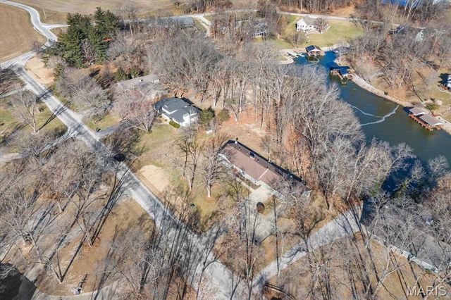 17 DENZEL Drive, Greenville, IL 62246