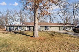 17 DENZEL Drive, Greenville, IL 62246