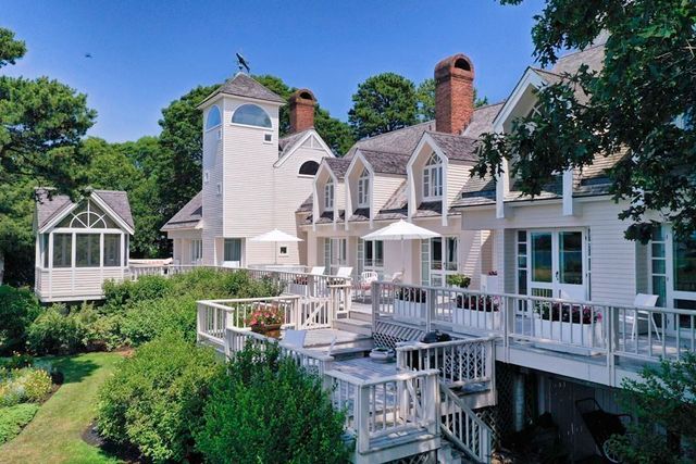 255 Bayberry Way, Barnstable, MA 02655