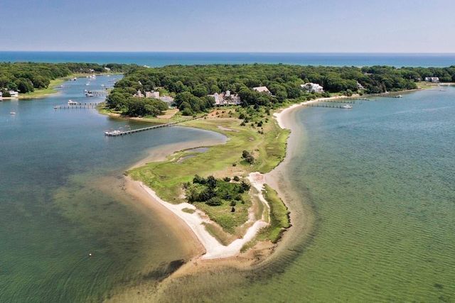 255 Bayberry Way, Barnstable, MA 02655