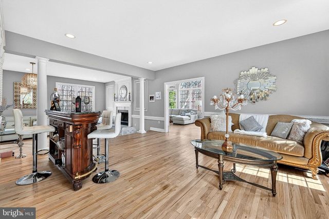 13 PALMER CIR, Millstone Twp, NJ 08535