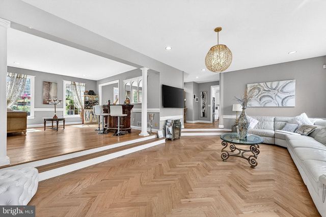 13 PALMER CIR, Millstone Twp, NJ 08535