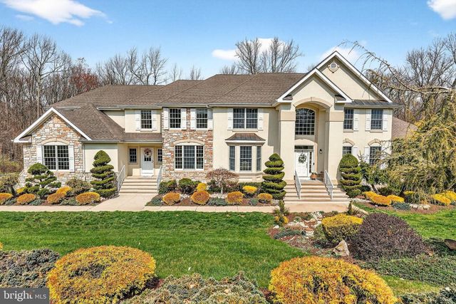 13 PALMER CIR, Millstone Twp, NJ 08535