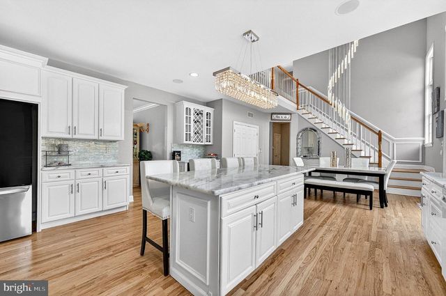 13 PALMER CIR, Millstone Twp, NJ 08535