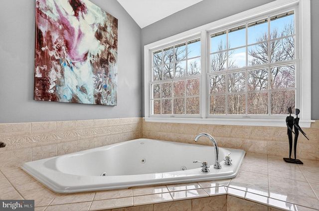 13 PALMER CIR, Millstone Twp, NJ 08535