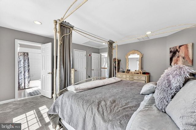 13 PALMER CIR, Millstone Twp, NJ 08535