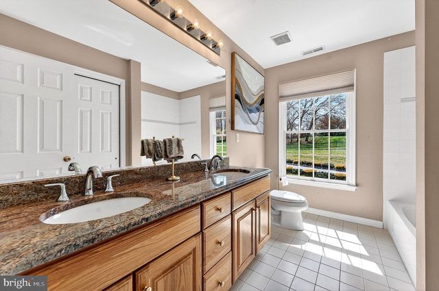 13 PALMER CIR, Millstone Twp, NJ 08535
