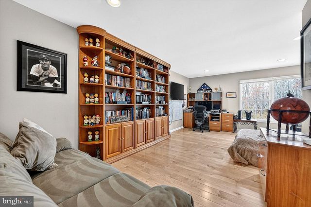 13 PALMER CIR, Millstone Twp, NJ 08535