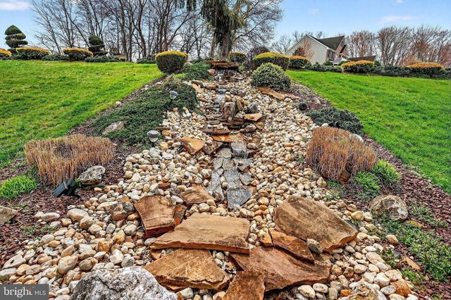 13 PALMER CIR, Millstone Twp, NJ 08535