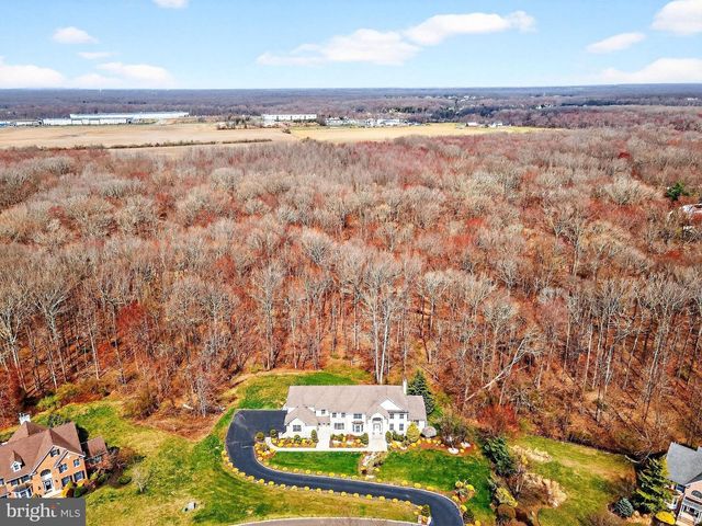 13 PALMER CIR, Millstone Twp, NJ 08535