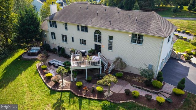 13 PALMER CIR, Millstone Twp, NJ 08535