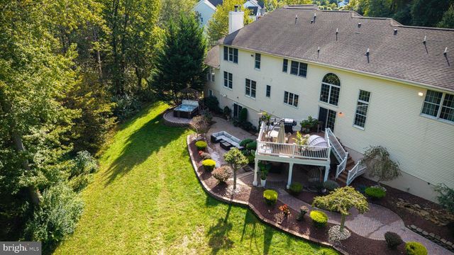 13 PALMER CIR, Millstone Twp, NJ 08535