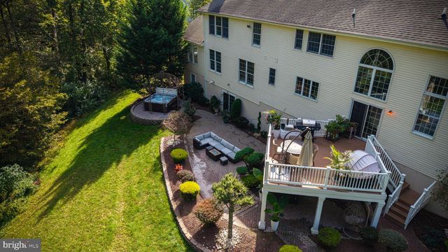 13 PALMER CIR, Millstone Twp, NJ 08535
