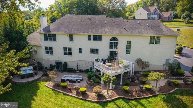 13 PALMER CIR, Millstone Twp, NJ 08535