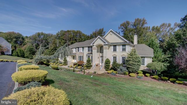 13 PALMER CIR, Millstone Twp, NJ 08535
