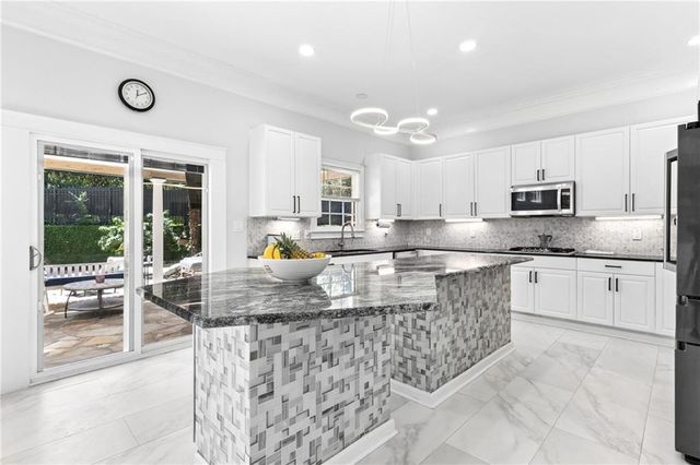 575 Saint Regis Lane, Johns Creek, GA 30022