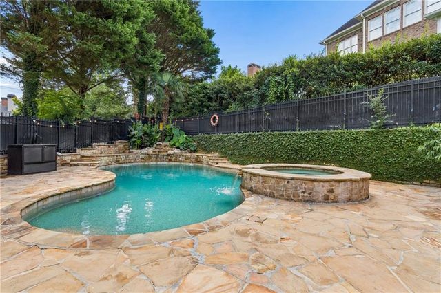 575 Saint Regis Lane, Johns Creek, GA 30022
