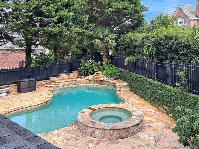 575 Saint Regis Lane, Johns Creek, GA 30022