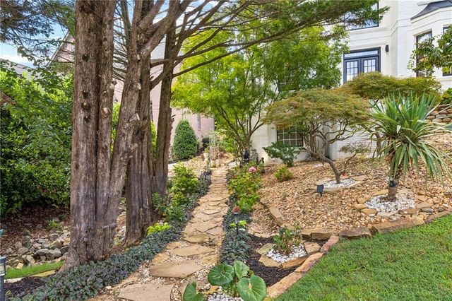575 Saint Regis Lane, Johns Creek, GA 30022