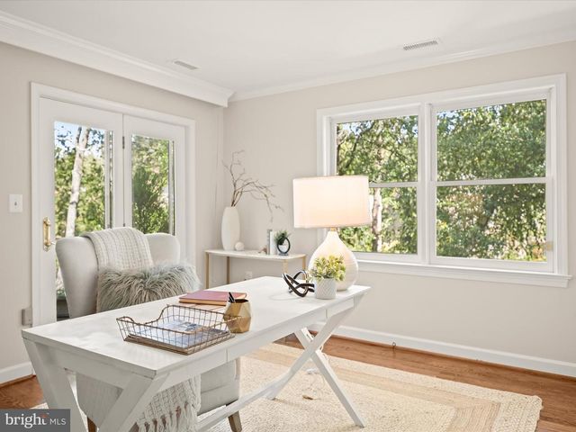 4700 FOXHALL CRES NW, Washington, DC 20007