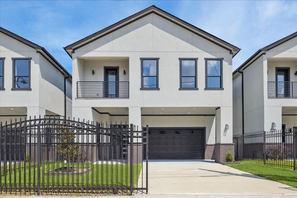 2321 Tuam Street, Houston, TX 77004