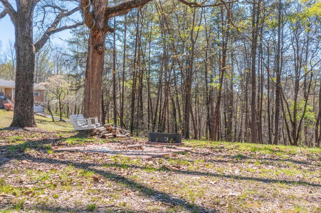 1140 W Schmitt Road, Rossville, GA 30741
