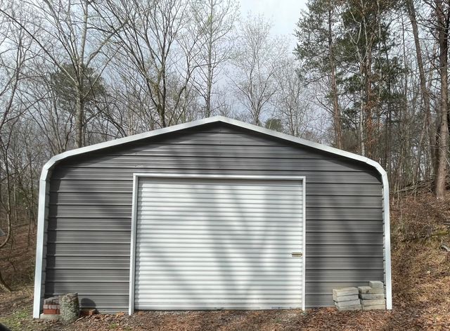 1140 W Schmitt Road, Rossville, GA 30741