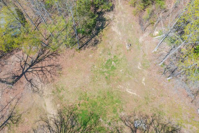 1140 W Schmitt Road, Rossville, GA 30741
