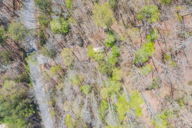 1140 W Schmitt Road, Rossville, GA 30741