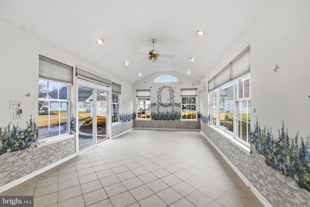 17 GOLDENROD LN, Marlton, NJ 08053