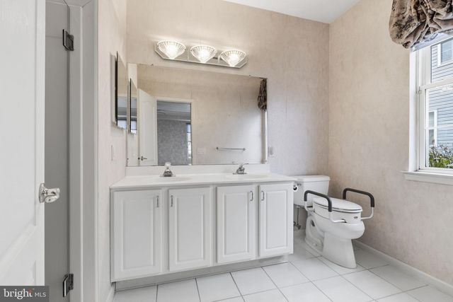 17 GOLDENROD LN, Marlton, NJ 08053