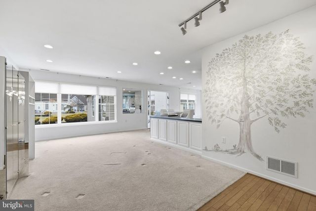 17 GOLDENROD LN, Marlton, NJ 08053