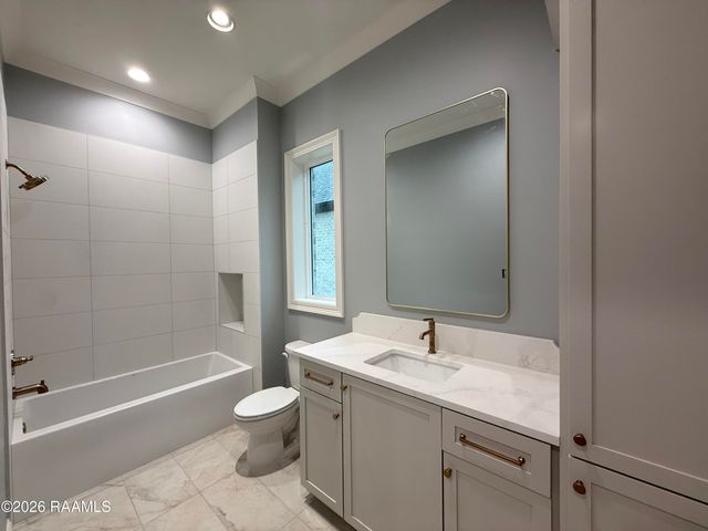 103 Summit Heights Dr, Youngsville, LA 70592