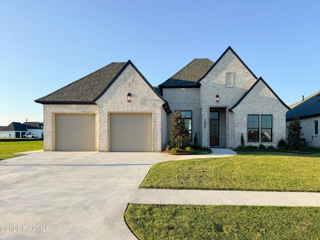 103 Summit Heights Dr, Youngsville, LA 70592