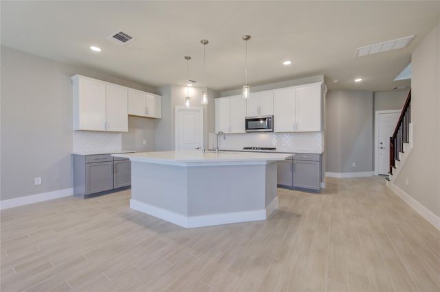1709 Summerlyn, Houston, TX 77080
