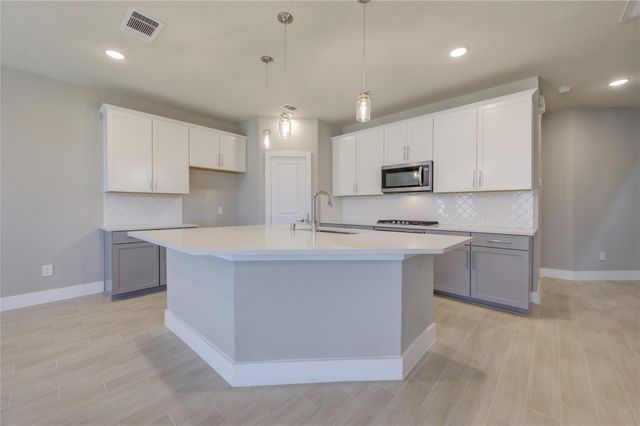 1709 Summerlyn, Houston, TX 77080