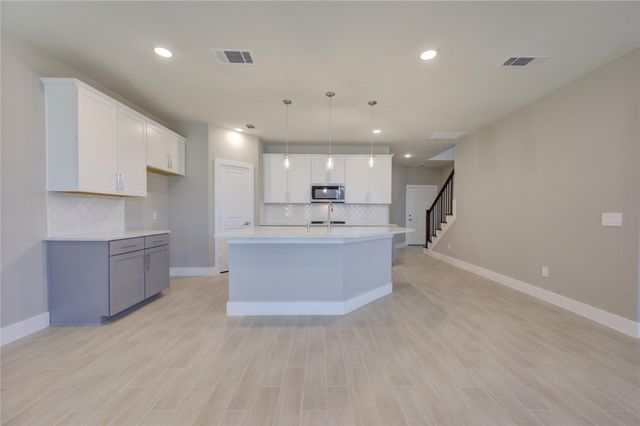 1709 Summerlyn, Houston, TX 77080