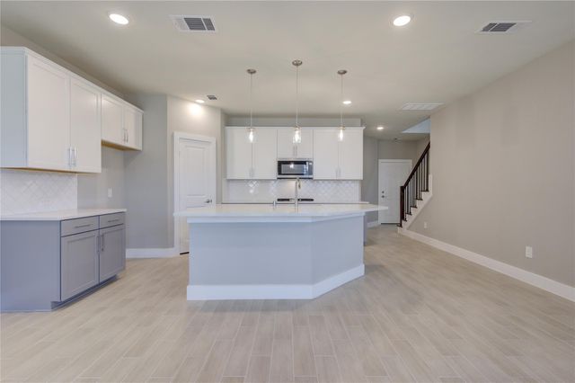 1709 Summerlyn, Houston, TX 77080