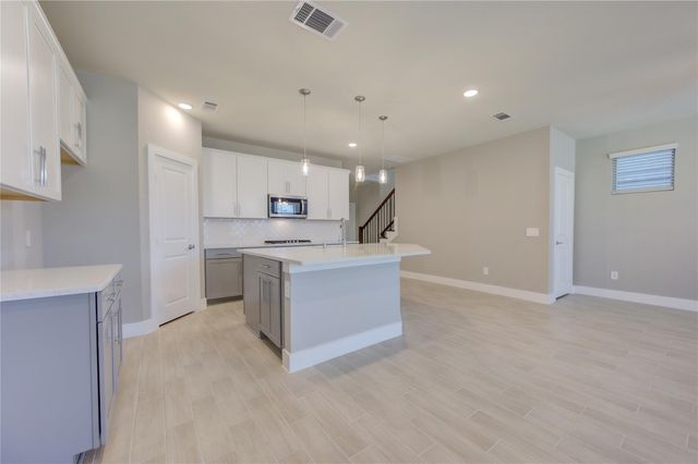 1709 Summerlyn, Houston, TX 77080