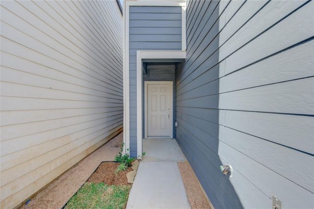 1709 Summerlyn, Houston, TX 77080