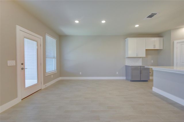 1709 Summerlyn, Houston, TX 77080