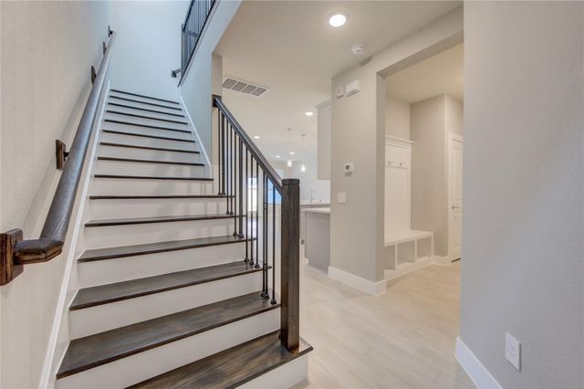 1709 Summerlyn, Houston, TX 77080