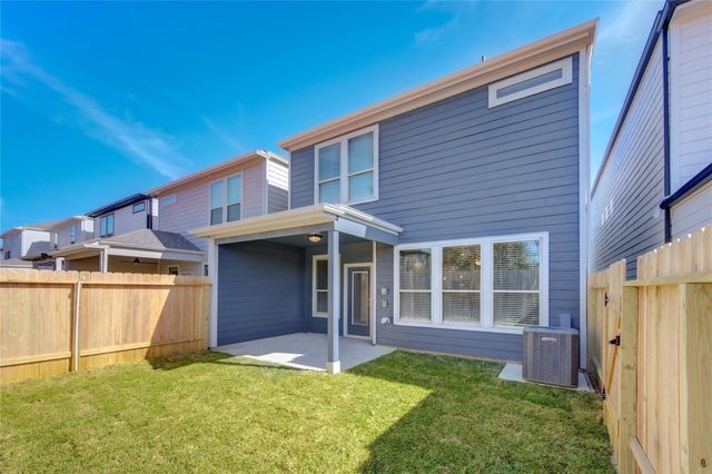 1709 Summerlyn, Houston, TX 77080